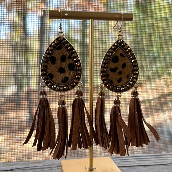 Animal print earrings - Picture 1 of 2